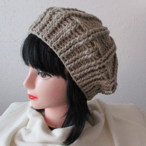 Háčkovaný baret čepice háčkovaný dámský béžová zimní akryl baret teplý 