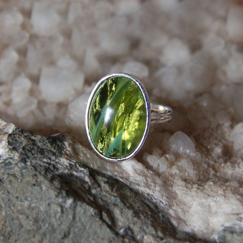 Vysokou travou květina květinka kytička kytka 