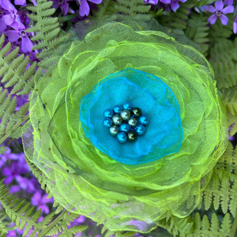 Brož brčálovka brož zelená květina tyrkysová organza brčál 