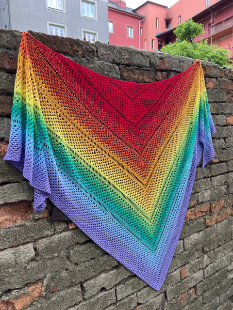 Duhové zachumlání - háčkovaný pléd bavlna háčkování léto duhový toho šátek duha pléd festival rainbow 