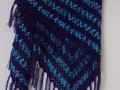 Tmavě modrý melír - háčkovaný šátek