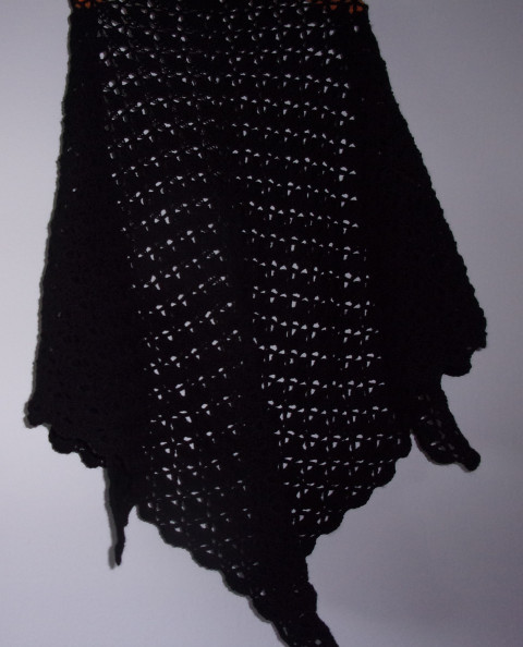 Černý zimní krajkový šátek dárek jarní letní háčkovaný šátek podzimní černý ples plesový krajkový celoroční kroj krojový ke kroji 