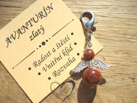 PŘÍVĚSEK - ANDĚL -  AVANTURÍN ZLATÝ přívěsek polodrahokam minerál anděl andílek křídla andělíček minerální andělé andílci andělíčci pro radost andělské na kabelku na klíče na peněženku 