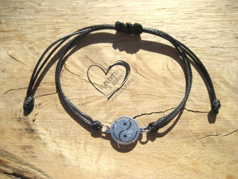 PROVÁZKOVÝ NÁRAMEK - JIN A JANG provázkový šňůrkový jednoduchý s 