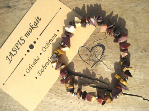 NÁRAMEK S MINERÁLEM - JASPIS MOKAIT náramek minerál gumička zlomky minerální sekaný 