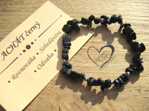 NÁRAMEK S MINERÁLEM - ACHÁT ČERNÝ náramek minerál gumička zlomky minerální sekaný 