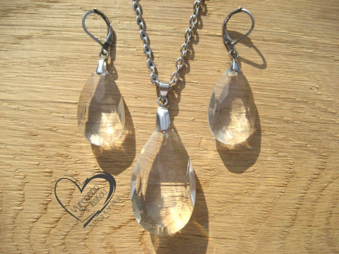 SADA Z NEREZ OCELI VELKÉ BÍLÉ KAPKY ocelový řetízek náušnice slza 