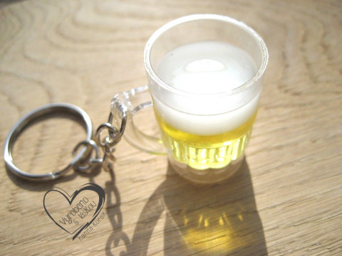 KLÍČENKA - PIVNÍ PŘÍVĚSEK - PIVO pivo klíčenka vtipný přívěsek 