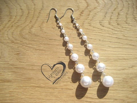 DLOUHÉ BÍLÉ NÁUŠNICE I. korálky náušnice šité dlouhé extra 