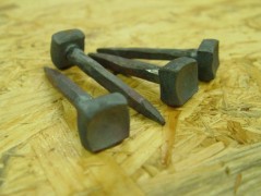 Kovaný vrut 10x40 surový