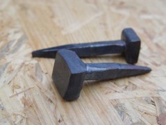 Kovaný vrut 10x40 surový