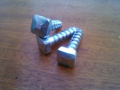 Kovaný vrut 10x40 surový