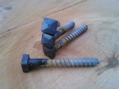 Kovaný vrut 10x40 surový