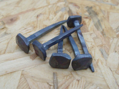 Kovaný vrut 10x40 surový