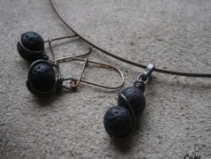 Náhrdelník - černý a modrý