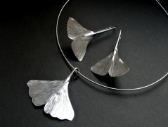 Náhrdelník - černý a modrý