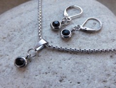 Náhrdelník - černý a modrý