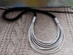 Náhrdelník - černý a modrý