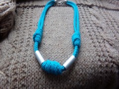 Náhrdelník - černý a modrý