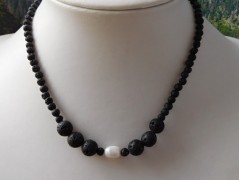 Náhrdelník - černý a modrý