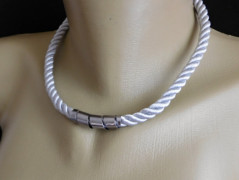 Náhrdelník - černý a modrý