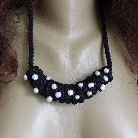 Náhrdelník - bílé perly AKCE náhrdelník černé jednoduchost bílé perly 