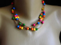 Náhrdelník -barvičky na krátko...