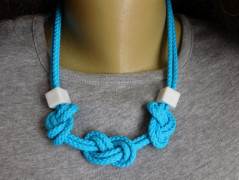 Náhrdelník - černý a modrý