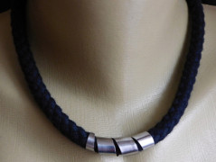 Náhrdelník - černý a modrý