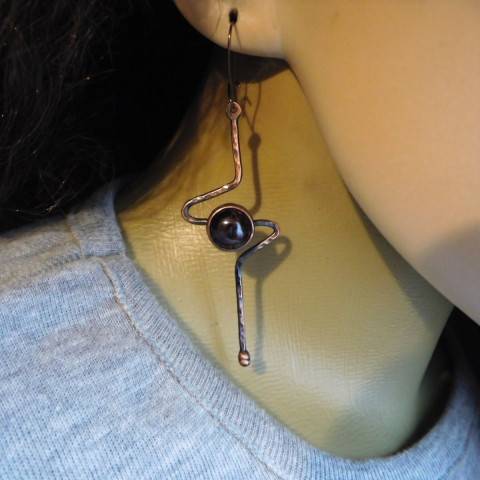 Naušnice měděné s granátemn dřevo granát čista měď měděné naušnice 