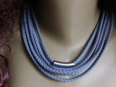 Náhrdelník - černý a modrý