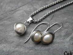 Náhrdelník - černý a modrý