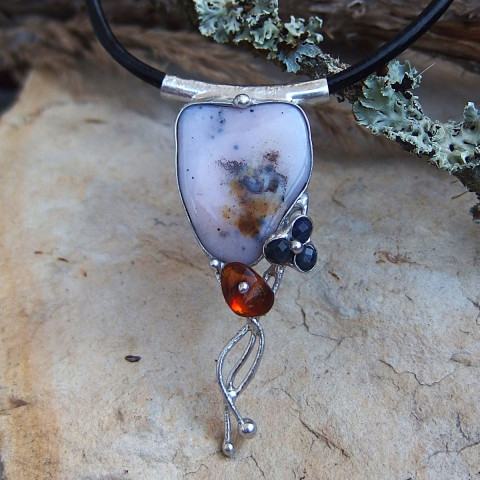 Solaia Cordis náhrdelník přívěsek tiffany cínování cínový 