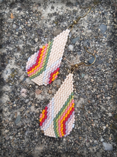 Retro kapka - náušnice šperk pestrobarevné korálky doplněk náušnice retro kapka slza kapička vzor korálkování pastel směs 