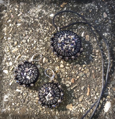 Colorful fragments - set no.4 šperk náhrdelník pestrobarevné korálky doplněk náušnice sklo sada zlomky pryskyřice originál netradiční nápadný autorský šperk úlomky 