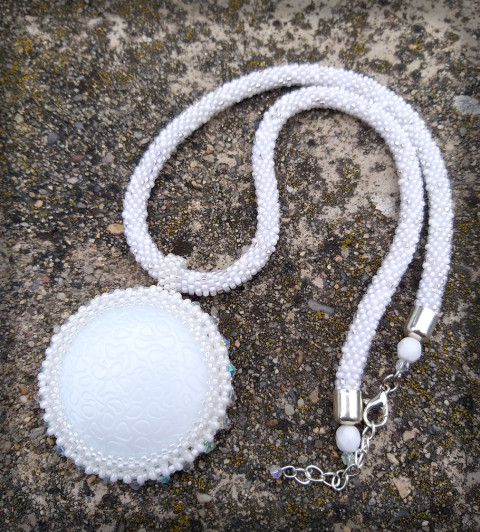 Zimní nevěsta - náhrdelník šperk náhrdelník přívěsek doplněk sníh zima háčkovaná bílá zimní dutinka svatební čistota hravý nápadný nevěsta 