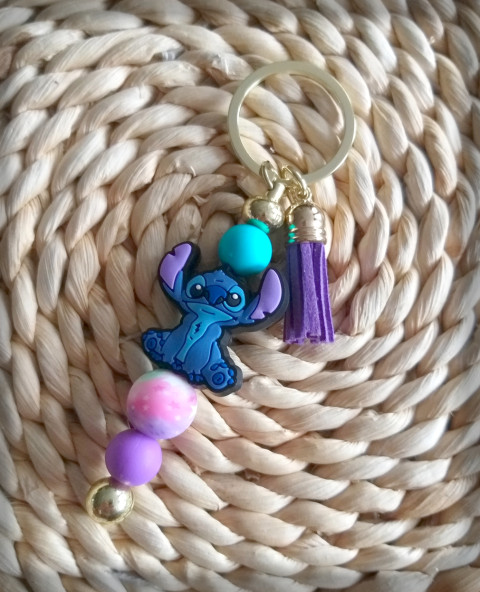 Stitch - fialová šperk přívěsek doplněk veselé pohádka příšerka zvířátko příběh na tašku silikon na klíče srandovní stitch zíábava momozemšťan 