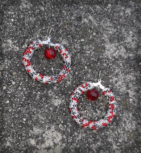 Sníh a jeřabiny - náušnice šperk doplněk náušnice oheň sklo háčkovaná láska romantika léto barevný vášeň dutinka žár krev hravý nápadný emoce okvětní plátek 